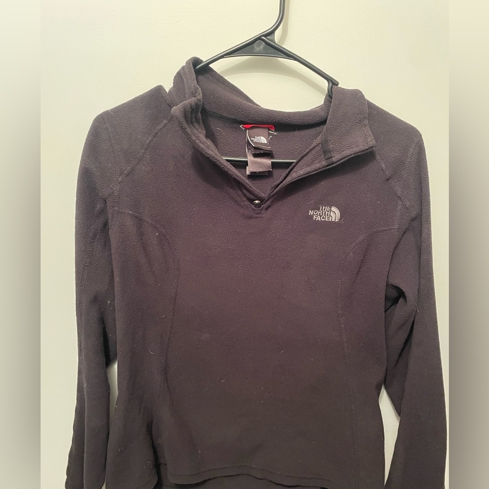 The north face fleece pull over size small